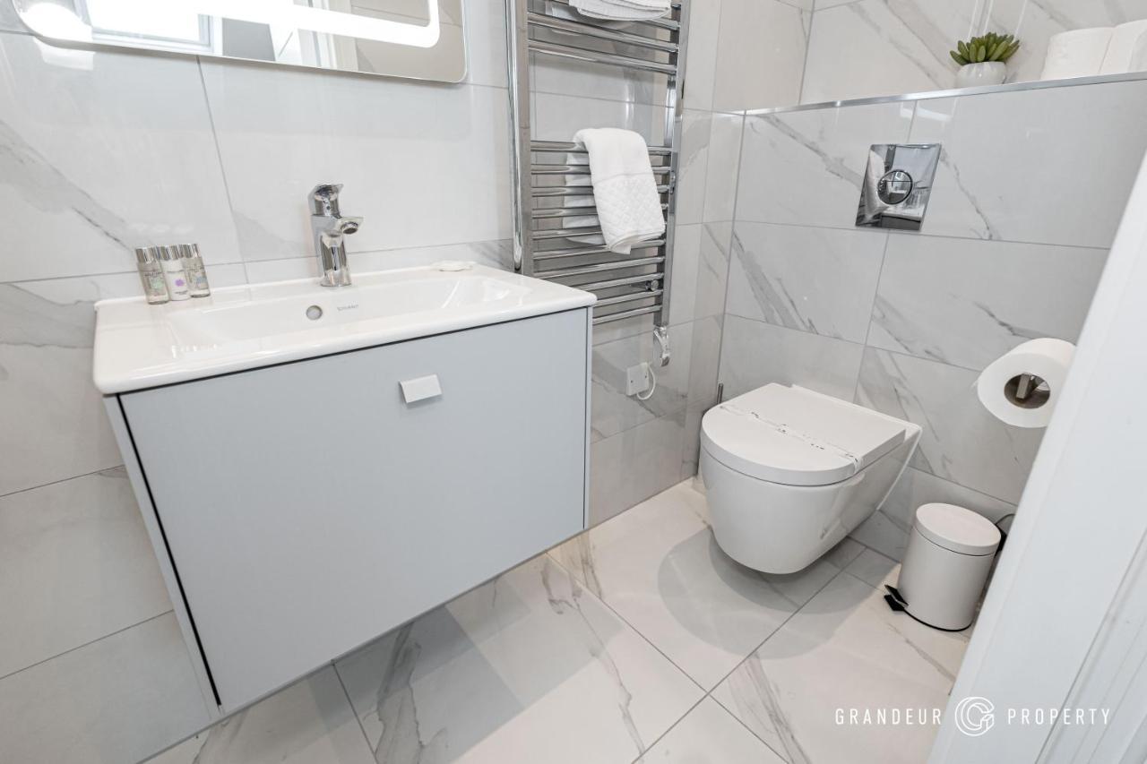 Carbery Lux By Grandeur Property Bournemouth Exterior foto